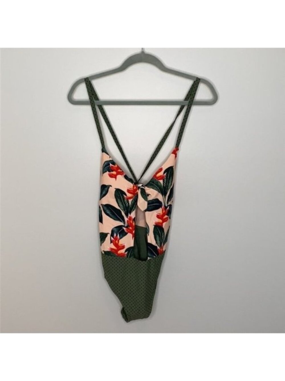 Body Glove Women Sweet Aura One-piece Swimsuit Tropical Print Size X= 10-12 NWT